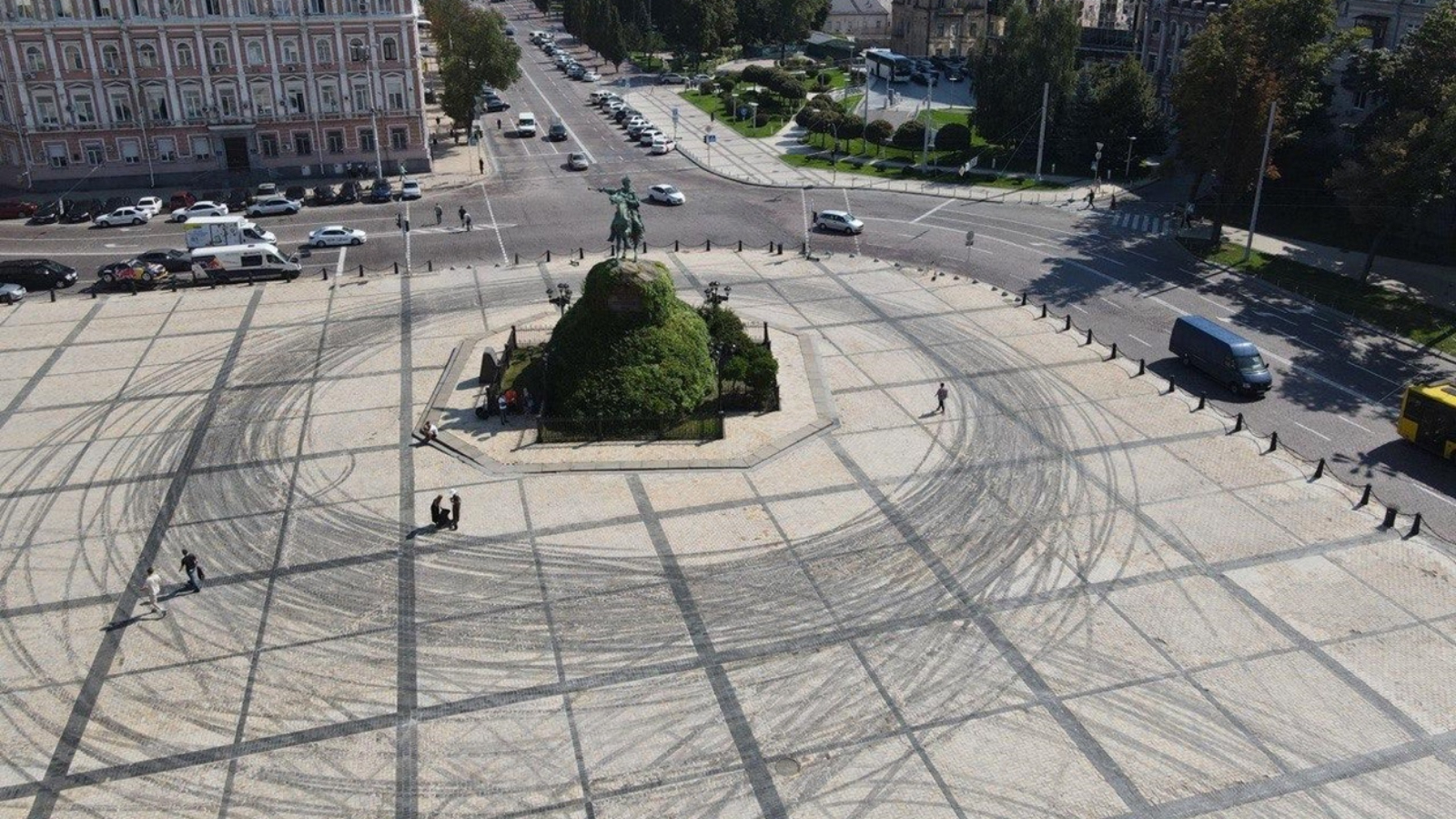 H Red Bull προκάλεσε ζημιές σε μνημείο της UNESCO (+video)